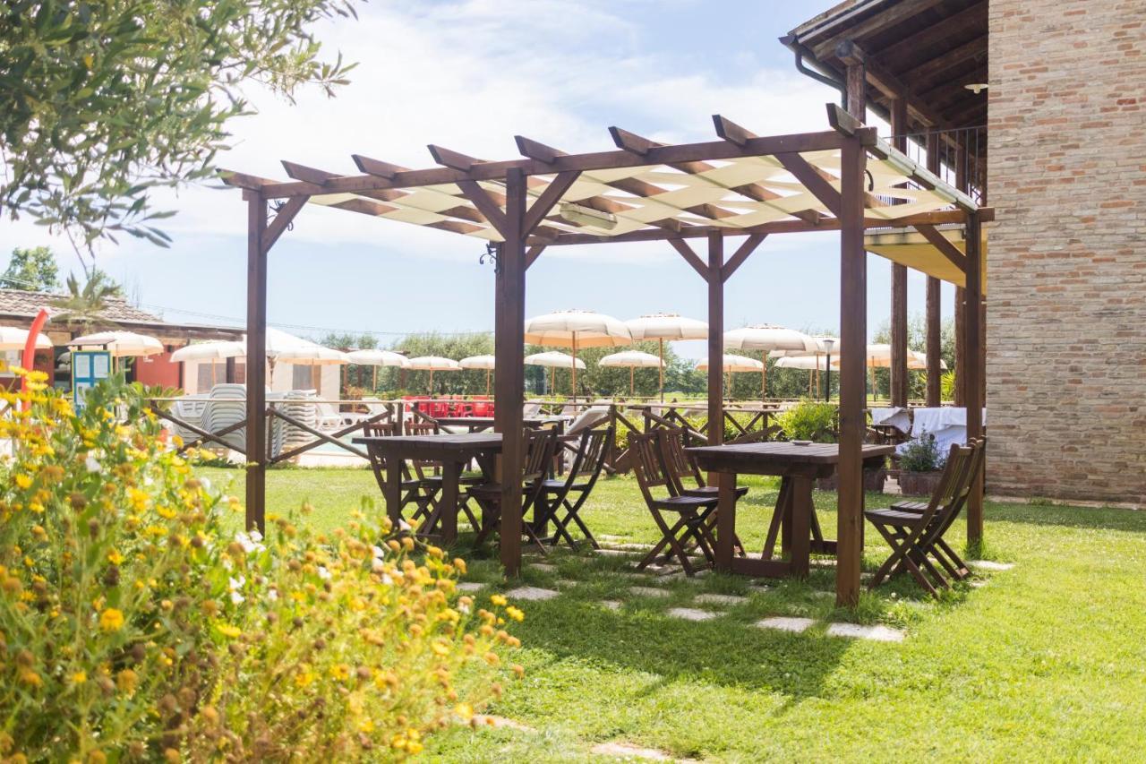Casale Del Conero Aparthotel ปอร์โตเรกานาติ ภายนอก รูปภาพ