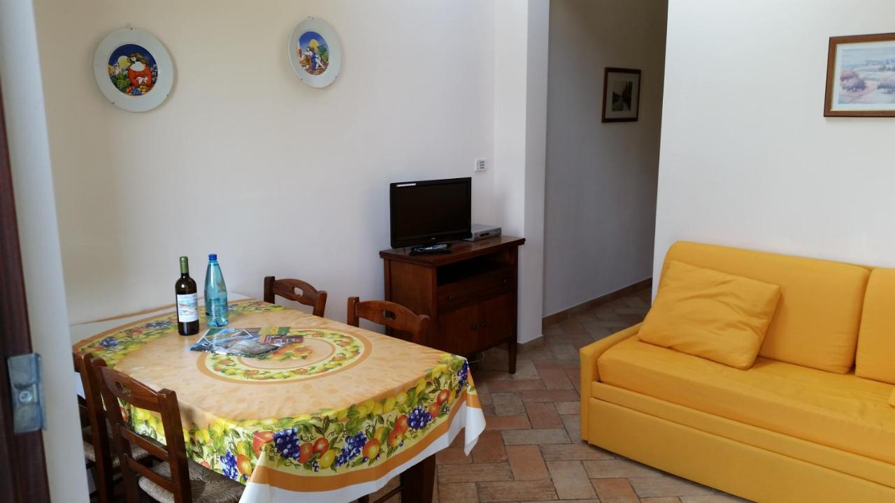 Casale Del Conero Aparthotel ปอร์โตเรกานาติ ภายนอก รูปภาพ