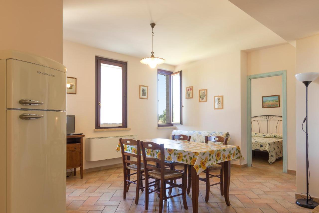 Casale Del Conero Aparthotel ปอร์โตเรกานาติ ภายนอก รูปภาพ