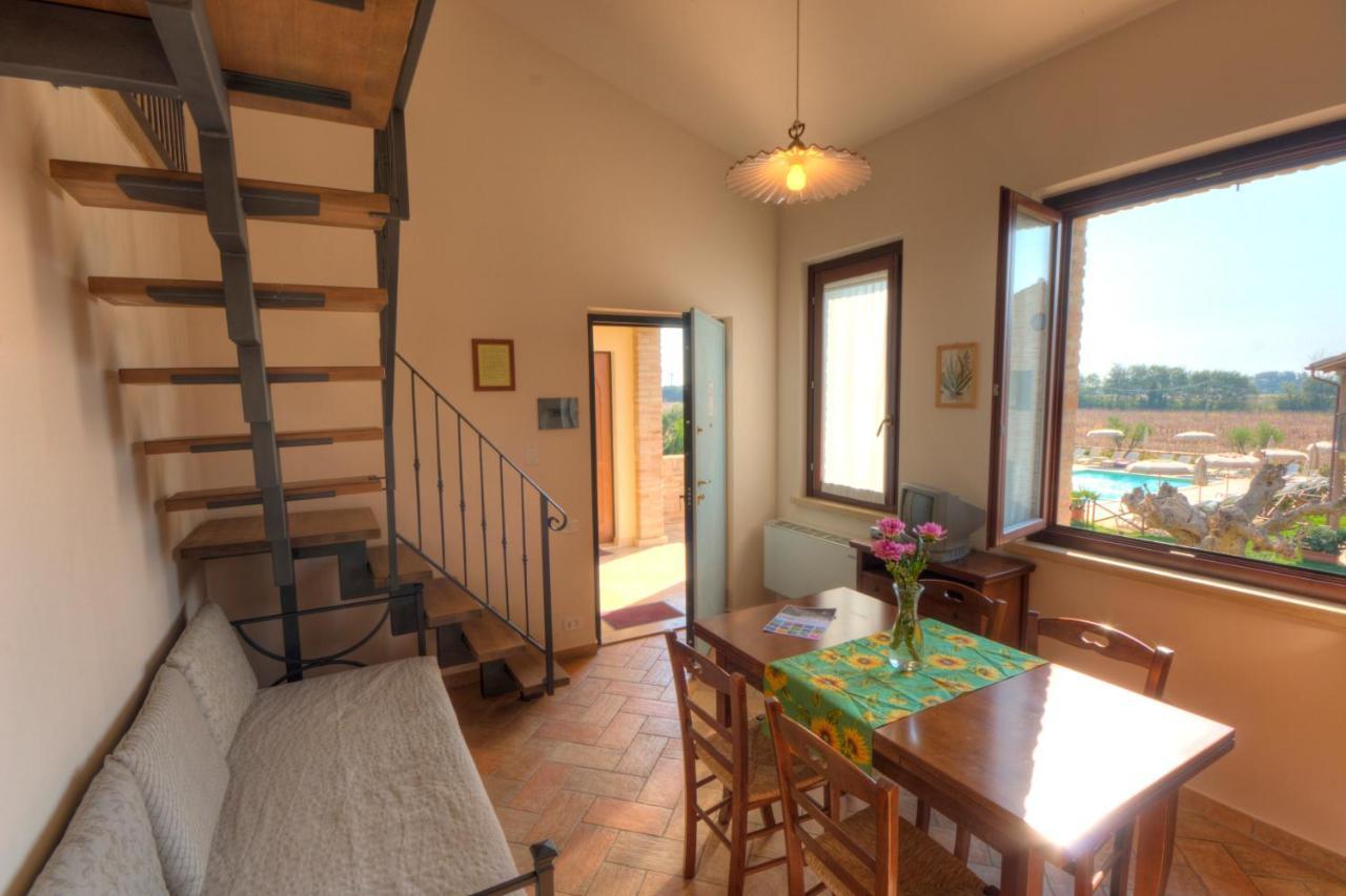 Casale Del Conero Aparthotel ปอร์โตเรกานาติ ภายนอก รูปภาพ